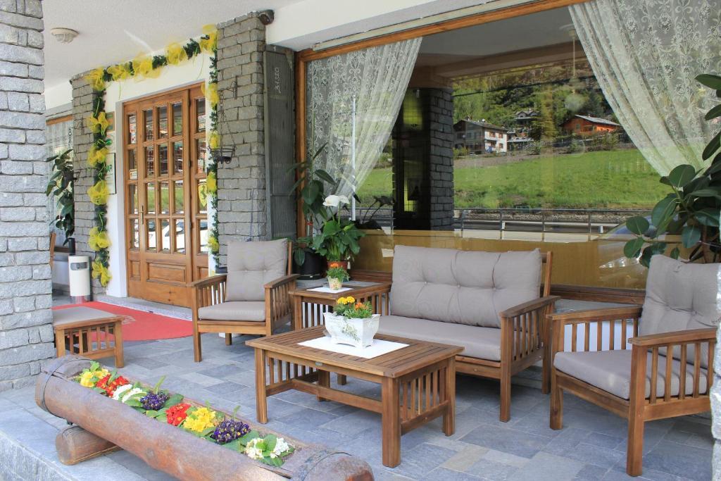 Hotel Sarre Exterior photo